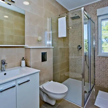 Lechalet On Hvar Island With Private Pool & Peaceful Location *