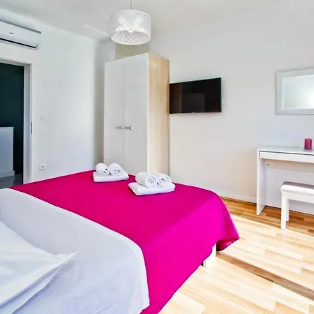 Lechalet On Hvar Island With Private Pool & Peaceful Location *