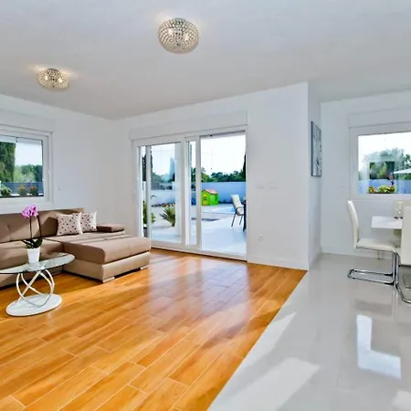 Lechalet On Hvar Island With Private Pool & Peaceful Location * Bogomolje