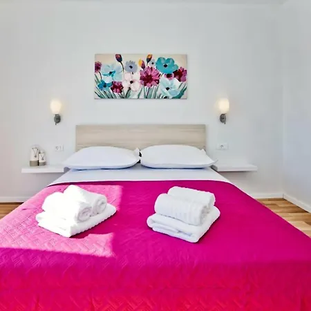 Holiday home Island Hvar Lechalet With Pool