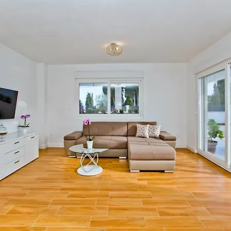 Lechalet On Hvar Island With Private Pool & Peaceful Location * Bogomolje