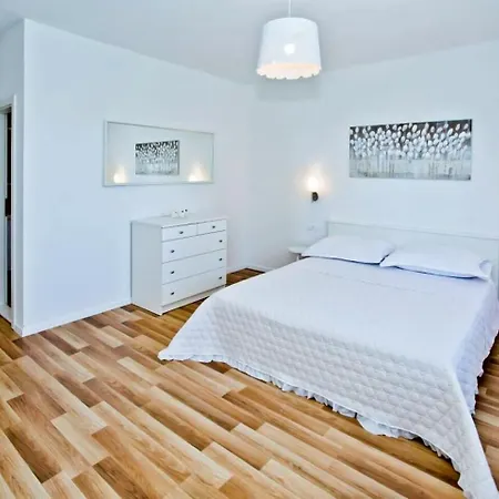Lechalet On Hvar Island With Private Pool & Peaceful Location