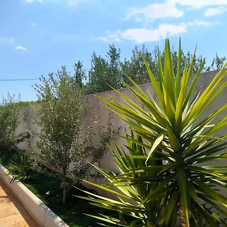 Lechalet On Hvar Island With Private Pool & Peaceful Location Bogomolje