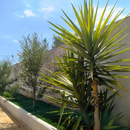 בית נופש Island Hvar Lechalet With Pool בוגומוליה