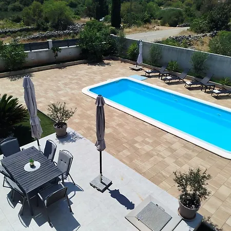 Lechalet On Hvar Island With Private Pool & Peaceful Location