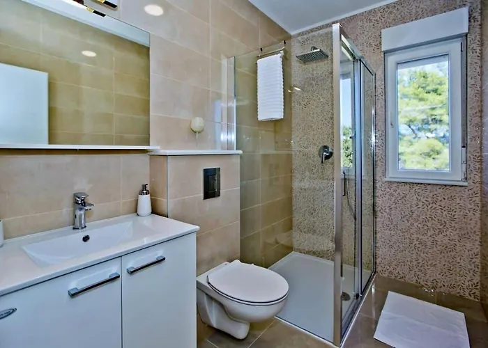 Lechalet On Hvar Island With Private Pool & Peaceful Location *