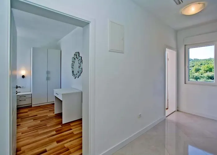 Lechalet On Hvar Island With Private Pool & Peaceful Location * Bogomolje