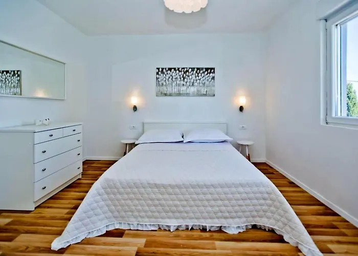 Lechalet On Hvar Island With Private Pool & Peaceful Location * Bogomolje