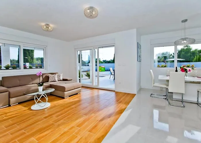 Lechalet On Hvar Island With Private Pool & Peaceful Location * Bogomolje