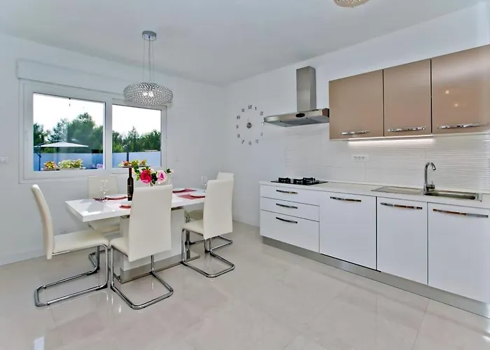 Lechalet On Hvar Island With Private Pool & Peaceful Location