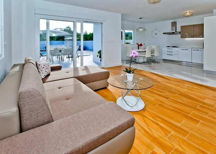 別荘 Lechalet On Hvar Island With Private Pool & Peaceful Location Bogomolje