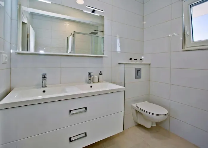 Lechalet On Hvar Island With Private Pool & Peaceful Location *