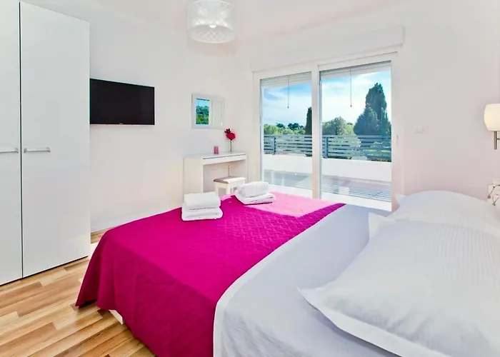 別荘 Lechalet On Hvar Island With Private Pool & Peaceful Location Bogomolje