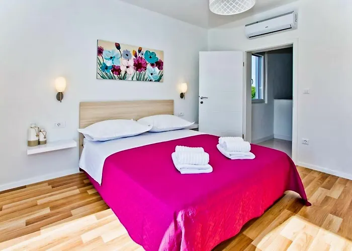 Lechalet On Hvar Island With Private Pool & Peaceful Location * Bogomolje