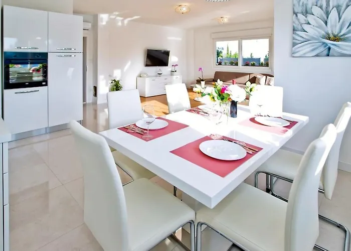 Lechalet On Hvar Island With Private Pool & Peaceful Location