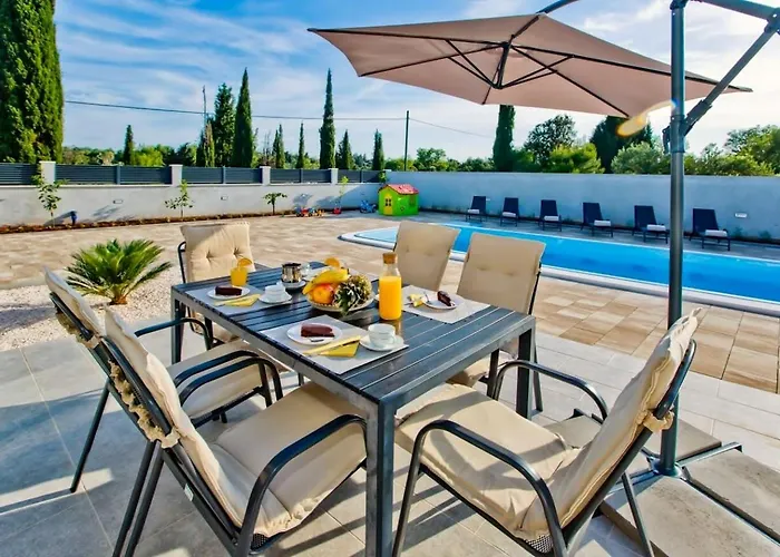 Lechalet On Hvar Island With Private Pool & Peaceful Location 別荘 Bogomolje
