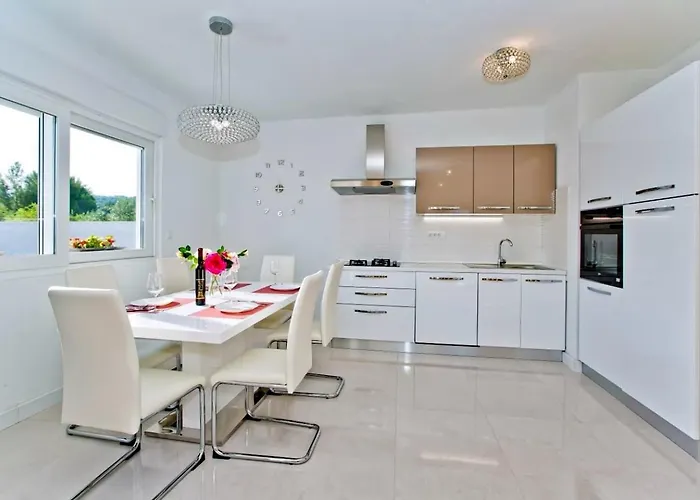Lechalet On Hvar Island With Private Pool & Peaceful Location