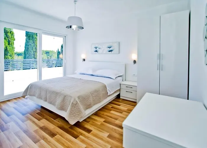 別荘 Lechalet On Hvar Island With Private Pool & Peaceful Location Bogomolje