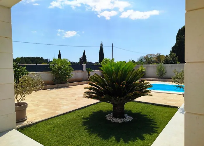 Lechalet On Hvar Island With Private Pool & Peaceful Location