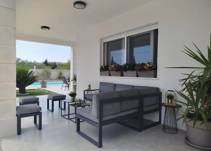 Lechalet On Hvar Island With Private Pool & Peaceful Location