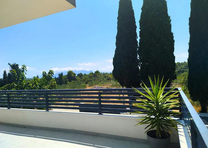 Lechalet On Hvar Island With Private Pool & Peaceful Location *